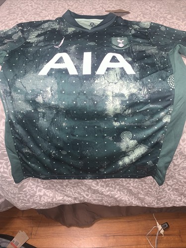 This nike tottenham - a,